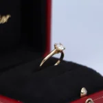 Bague de fiançailles cartier 1895 en or jaune 18 carats, 0,72 ct, diamant rond d vs1