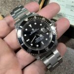 Montre automatique Rolex Submariner Date 16610 en acier avec cadran noir 40 mm